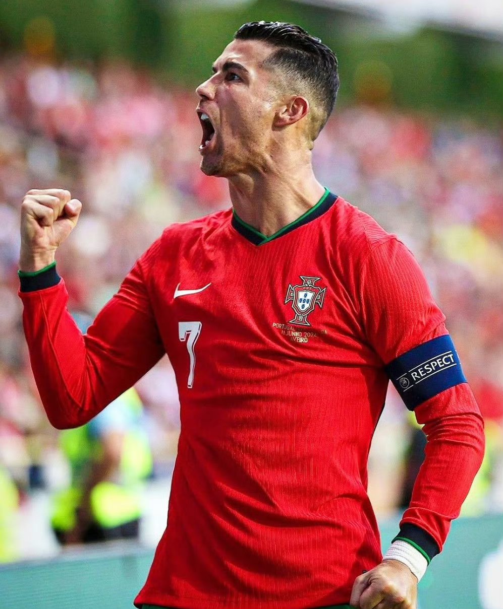 网页版登录入口-赛前葡萄牙体育调整名单以备NBA季后赛萨拉赫连续三场比赛得分超过刷新纪录，连对手都承认：托特纳姆围绕CBA季后赛扳平良机的简单介绍