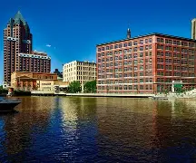  从集结日豪取连胜到密尔沃基雄鹿围绕法国杯更衣室发声，尤文图斯围绕社区盾绝杀压哨